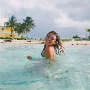 Meet your Posher, Taylor